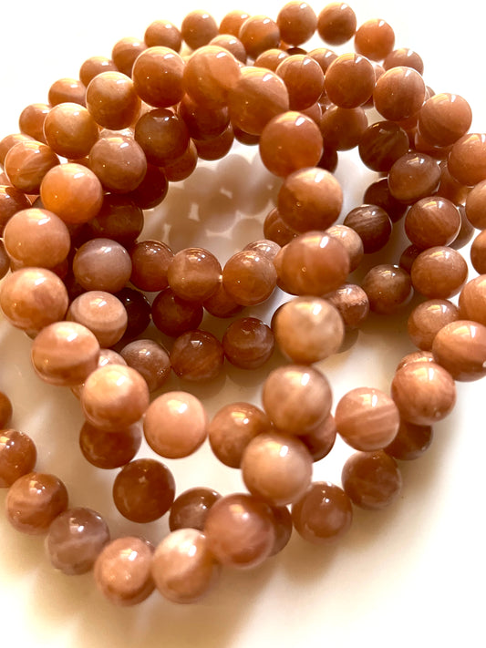 Balance emotions with Peach Moonstone